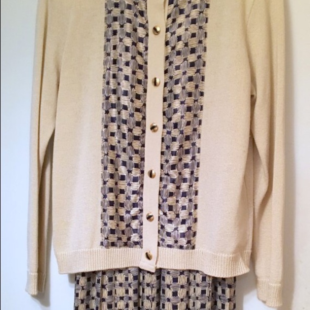 Vintage Vivante Ladies Knit Sweater Set
